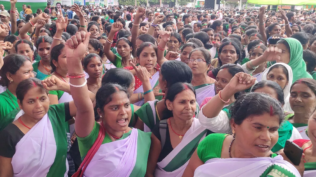 लातेहार डीही पंचायत में सहिया चयन पर विवाद, ग्रामीणों ने की निष्पक्ष चयन प्रक्रिया की मांग