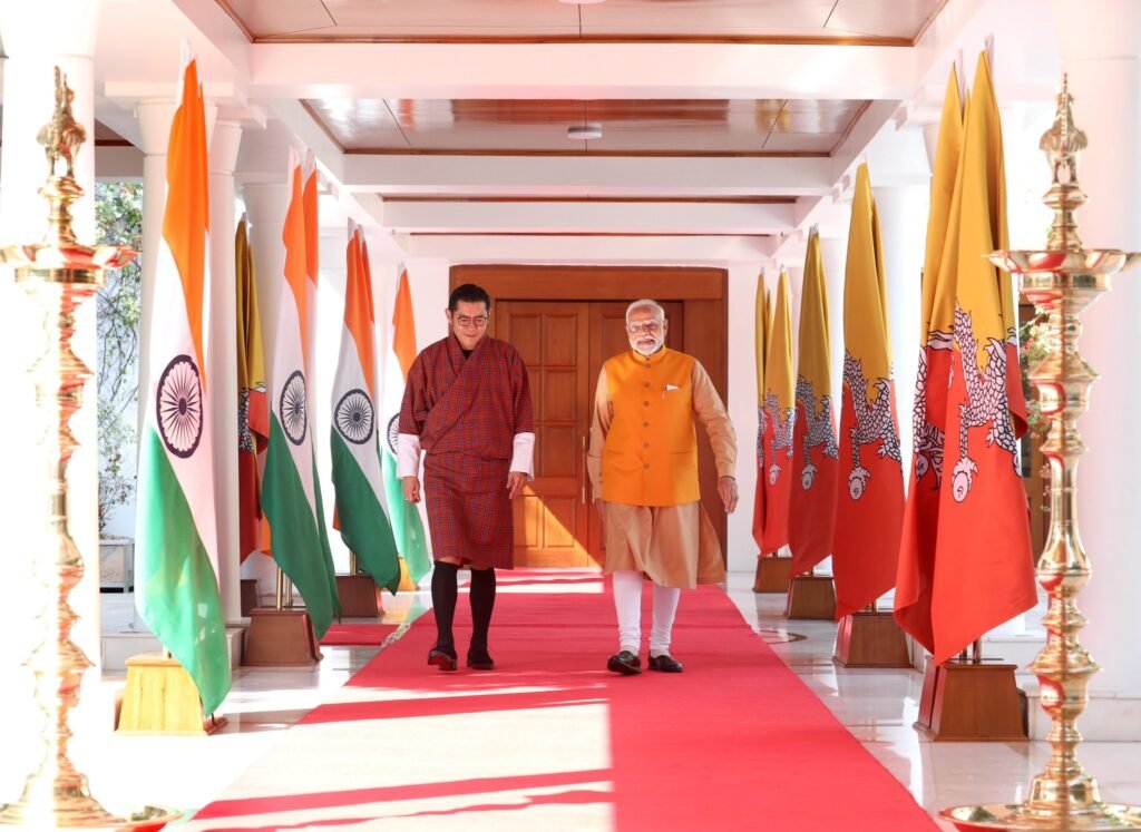 महाकुंभ 2025 में प्रधानमंत्री की आस्था और आध्यात्मिकता का संगम।