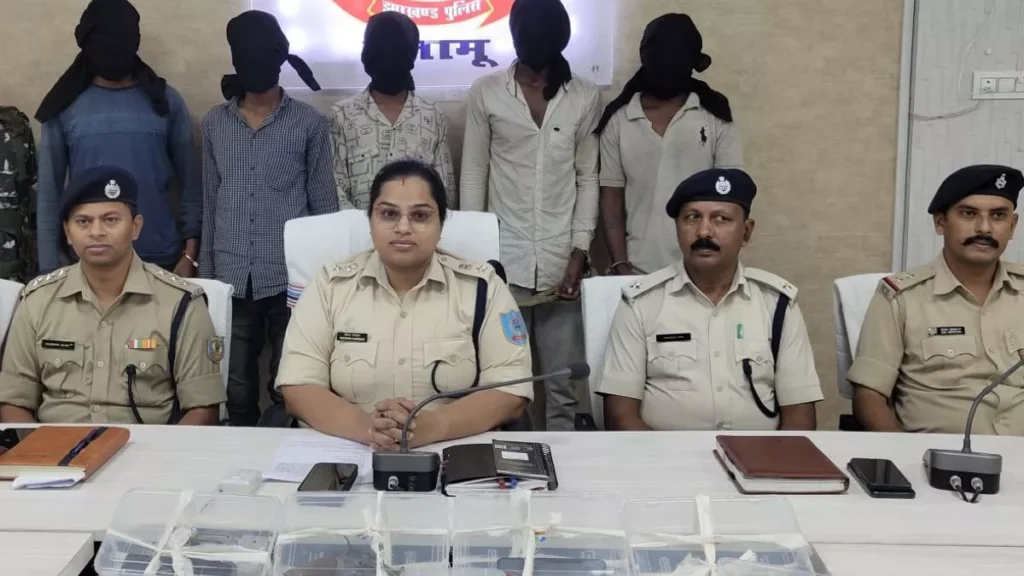 Palamu Police Suspension News